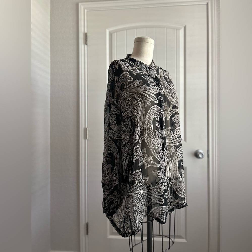 Linda Allard for Ellen Tracy Silk Paisley Blouse